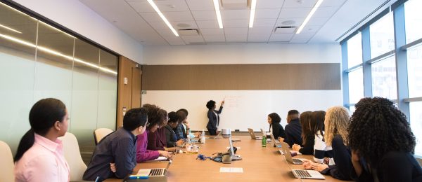 gm-stock-meeting-room